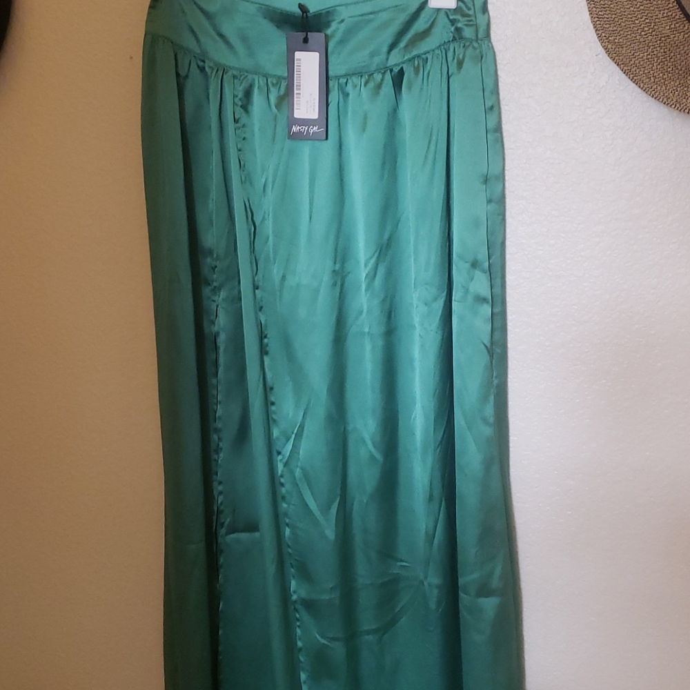 Nasty Gal Collection Green Satin Cami & Skirt - Picture 3 of 7